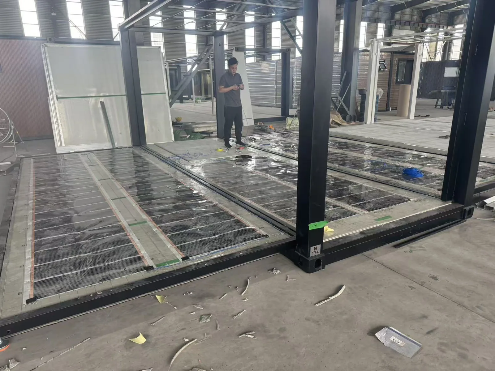 Instalacja ogrzewania podłogowego w module